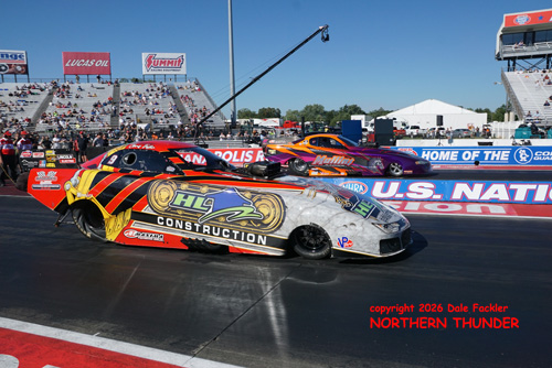 Chris Foster (near lane) vs Bruce Mullins (far lane)